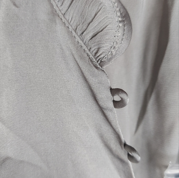 Size 2 Button Down Blouse WHBM - Picture 9 of 16